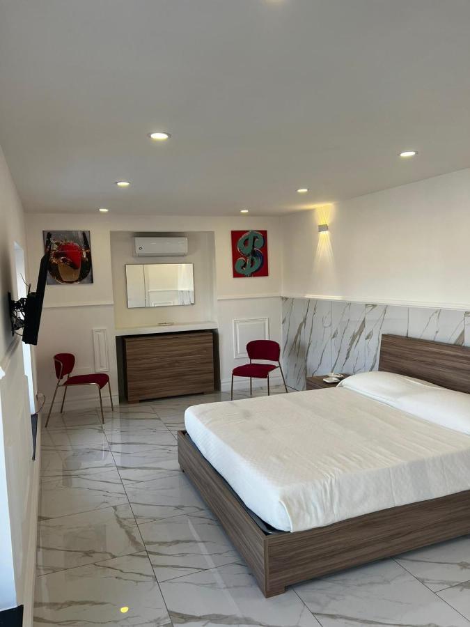 Pippo'S Suite Naples Extérieur photo